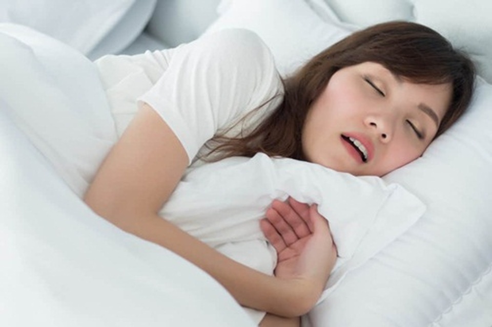 Ngủ ngáy, cô gái suýt chút nữa bị bạn trai hại chết vì quá ồn ào - 1 Ngủ ngáy, cô gái suýt chút nữa bị bạn trai hại chết vì quá ồn ào - 1