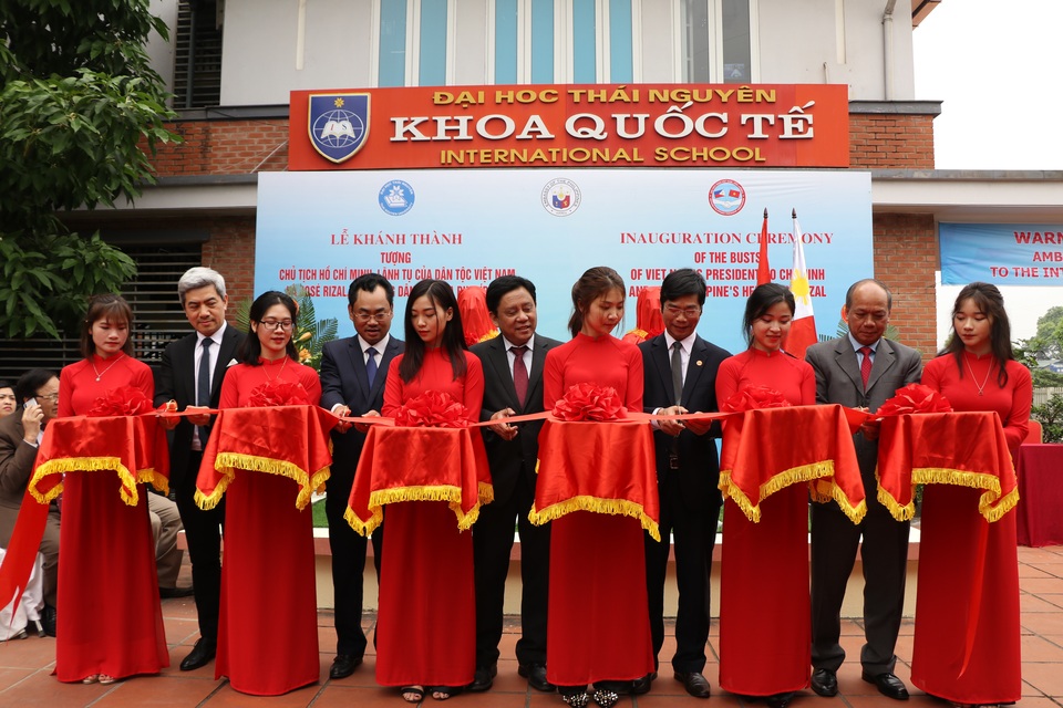 URC Việt Nam góp phần thúc đẩy mối quan hệ song phương Việt Nam – Philippines - 2 URC Việt Nam góp phần thúc đẩy mối quan hệ song phương Việt Nam – Philippines - 2