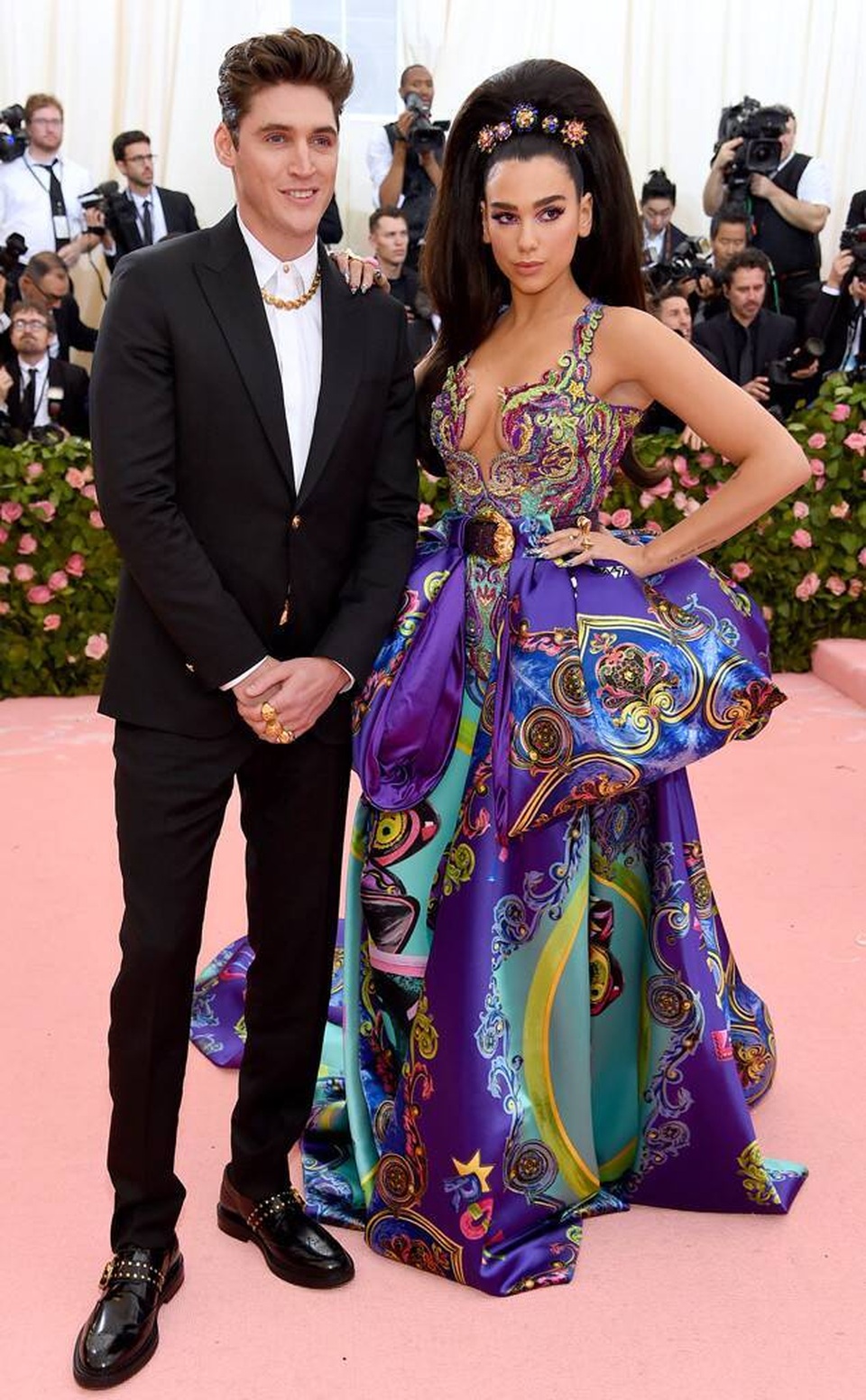 Những cặp đôi hoàn hảo trên thảm đỏ Met gala 2019 - 2 Những cặp đôi hoàn hảo trên thảm đỏ Met gala 2019 - 2