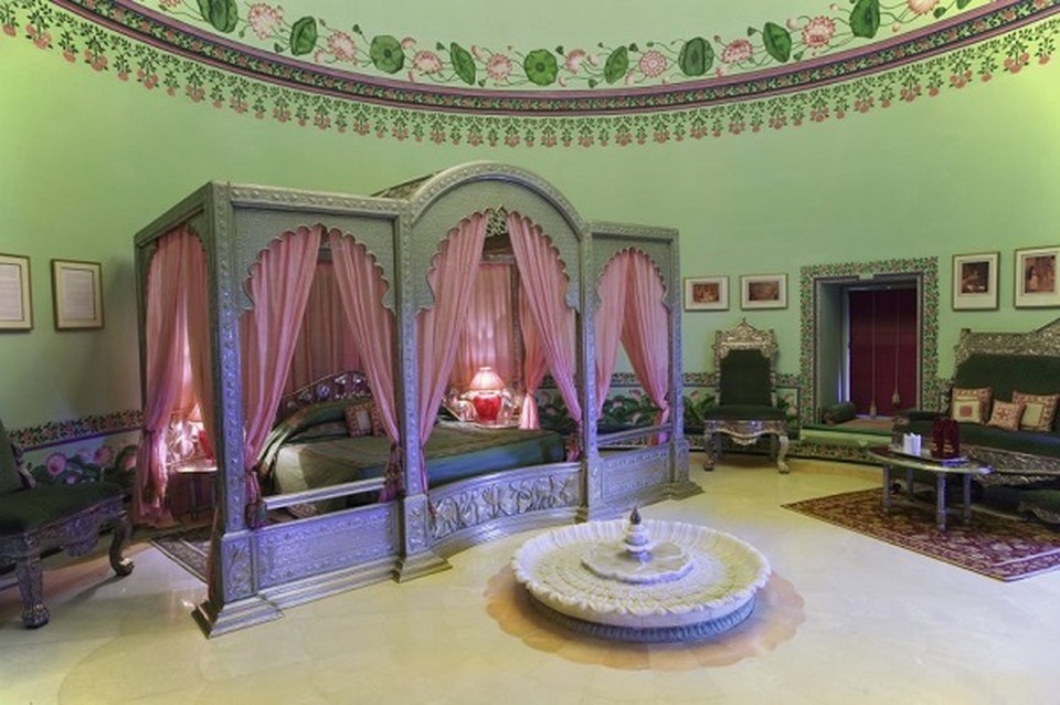 Choáng ngợp 8 khách sạn từng là cung điện xa hoa bậc nhất đất Phật - 10