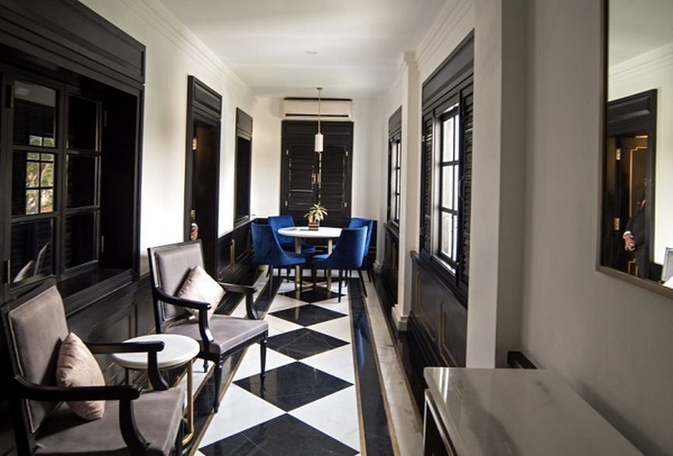 Choáng ngợp 8 khách sạn từng là cung điện xa hoa bậc nhất đất Phật - 21