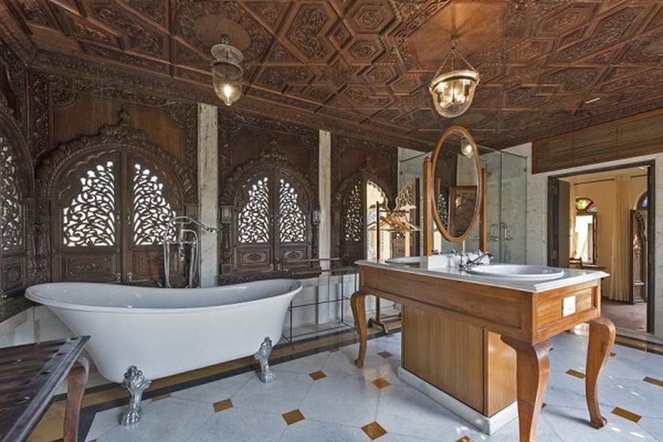 Choáng ngợp 8 khách sạn từng là cung điện xa hoa bậc nhất đất Phật - 24