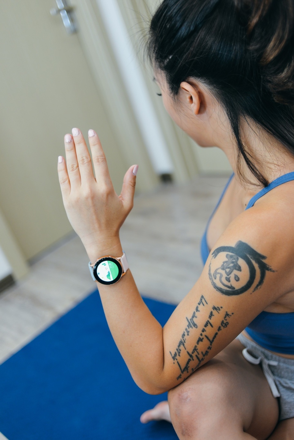 Khám phá chiếc smartwatch “vạn năng” giúp Hana Giang Anh khỏe đẹp mỗi ngày - 2 Khám phá chiếc smartwatch “vạn năng” giúp Hana Giang Anh khỏe đẹp mỗi ngày - 2