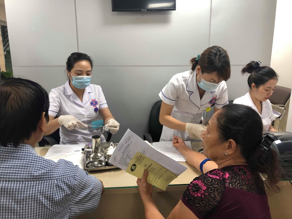 Hàng loạt cơ sở y tế thiếu thuốc điều trị, thiếu cả thuốc ung thư - 1 Hàng loạt cơ sở y tế thiếu thuốc điều trị, thiếu cả thuốc ung thư - 1