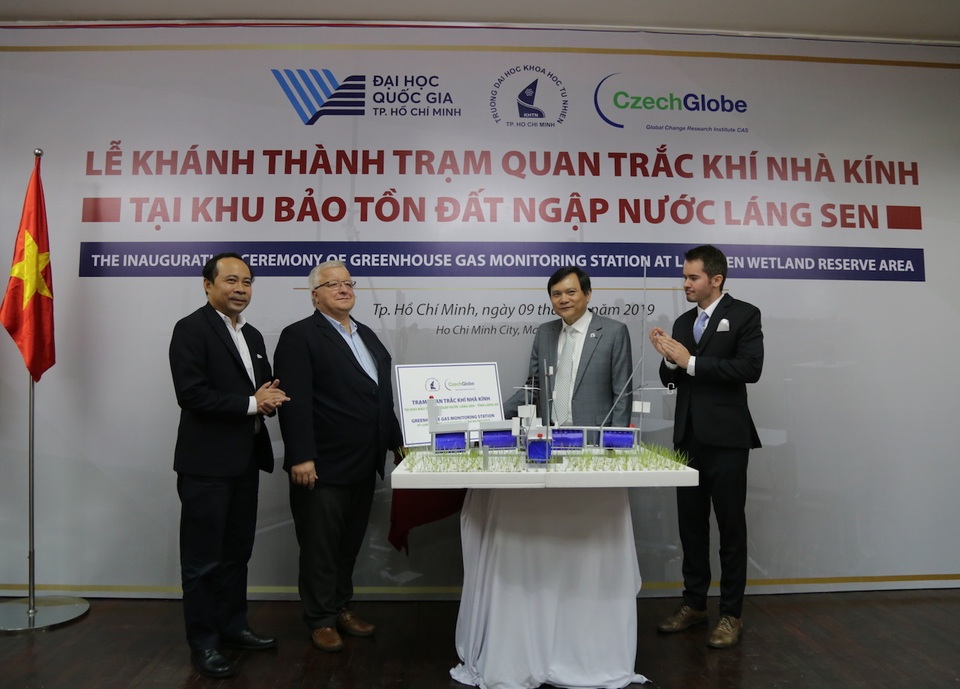 Đại học Việt Nam lập trạm quan trắc, nghiên cứu giảm khí thải nhà kính - 1 Đại học Việt Nam lập trạm quan trắc, nghiên cứu giảm khí thải nhà kính - 1