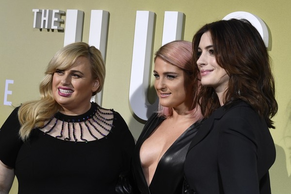 Meghan Trainor khoe ngực căng đầy - 10 Meghan Trainor khoe ngực căng đầy - 10