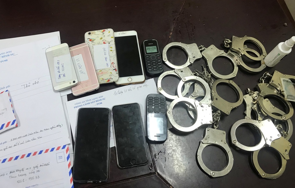 Giả danh công an bắt cóc 7 người nước ngoài tống tiền - 2 Giả danh công an bắt cóc 7 người nước ngoài tống tiền - 2