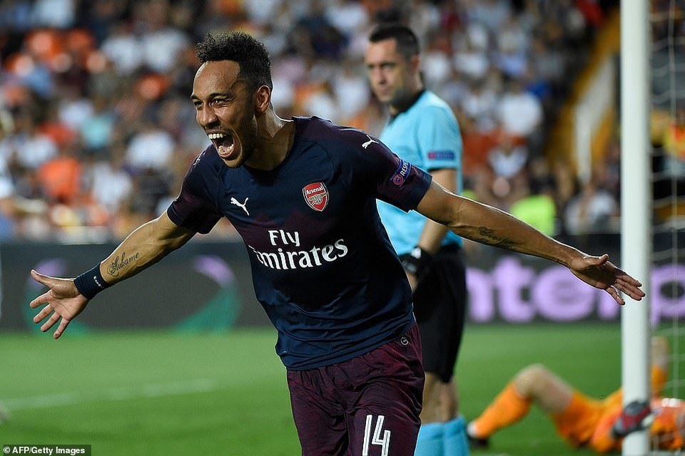 Valencia 2-4 Arsenal: Cú hattrick của Aubameyang - 18 Valencia 2-4 Arsenal: Cú hattrick của Aubameyang - 18