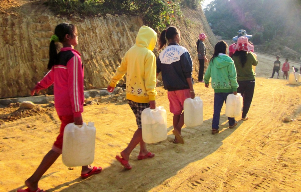 Trường học vùng cao Quảng Nam thiếu nước sinh hoạt