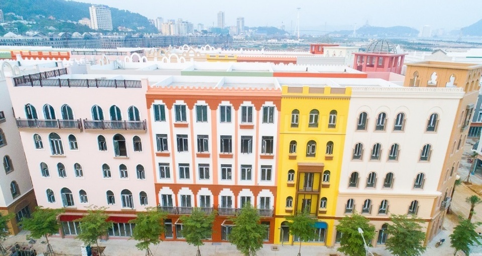 Tiến độ thần tốc, phố thương mại sầm uất tại Bãi Cháy giúp nhà đầu tư lãi lớn - 6 Tiến độ thần tốc, phố thương mại sầm uất tại Bãi Cháy giúp nhà đầu tư lãi lớn - 6