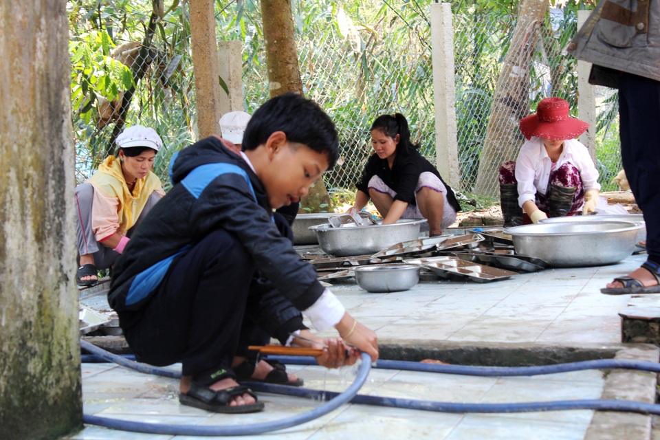 Trường học vùng cao Quảng Nam thiếu nước sinh hoạt