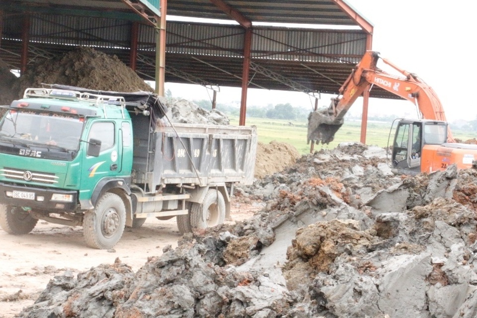 Doanh nghiệp “móc ngoặc” với nhau trục lợi hàng nghìn khối đất tại Hà Tĩnh - 7 Doanh nghiệp “móc ngoặc” với nhau trục lợi hàng nghìn khối đất tại Hà Tĩnh - 7