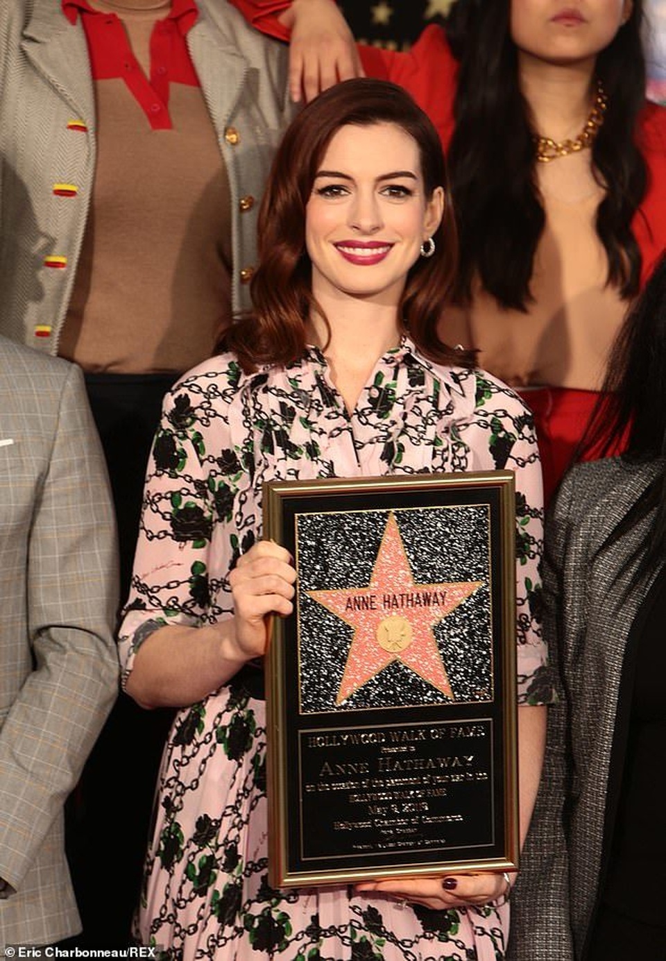 Công chúa Mia Anne Hathaway nhận sao trên Đại lộ danh vọng - 2 Công chúa Mia Anne Hathaway nhận sao trên Đại lộ danh vọng - 2