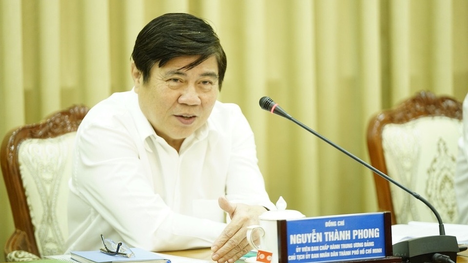 Chủ tịch TPHCM: Vụ cháy kho tài liệu xe buýt đặt ra nhiều câu hỏi! - 1 Chủ tịch TPHCM: Vụ cháy kho tài liệu xe buýt đặt ra nhiều câu hỏi! - 1
