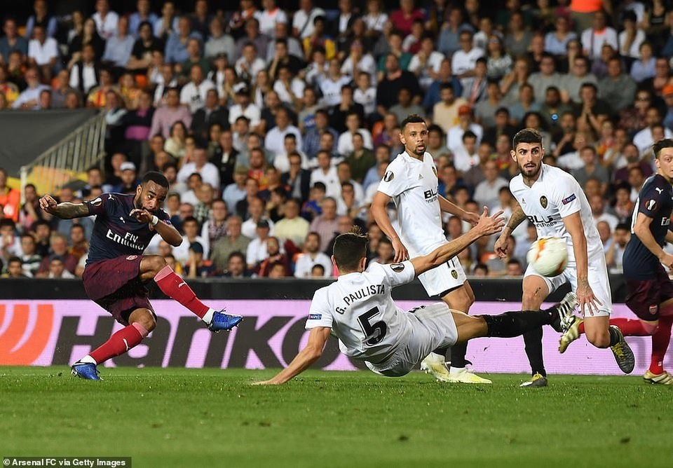 Valencia 2-4 Arsenal: Cú hattrick của Aubameyang - 10 Valencia 2-4 Arsenal: Cú hattrick của Aubameyang - 10