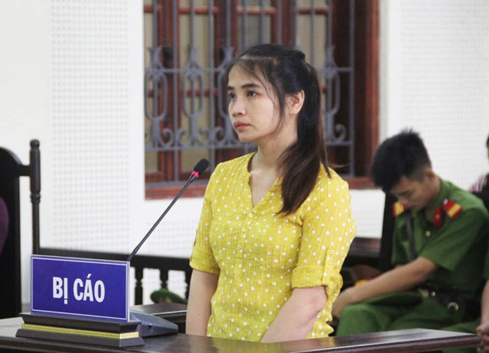 Thất nghiệp, nữ quái 3 lần lừa tiền 1 người - 1 Thất nghiệp, nữ quái 3 lần lừa tiền 1 người - 1