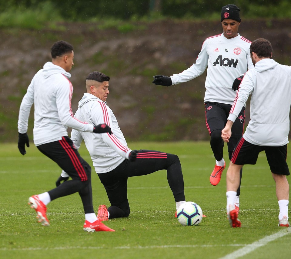 Man Utd sử dụng hàng loạt cầu thủ trẻ trước trận cuối mùa giải - 12 Man Utd sử dụng hàng loạt cầu thủ trẻ trước trận cuối mùa giải - 12