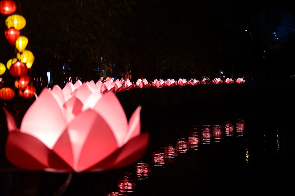 lễ Phật đản.jpg