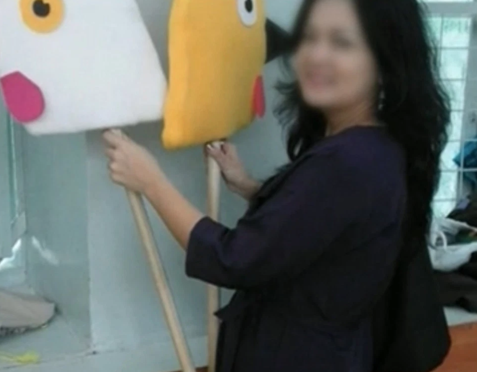 Mẹ tâm thần phân liệt siết cổ con đến chết - 2 Mẹ tâm thần phân liệt siết cổ con đến chết - 2