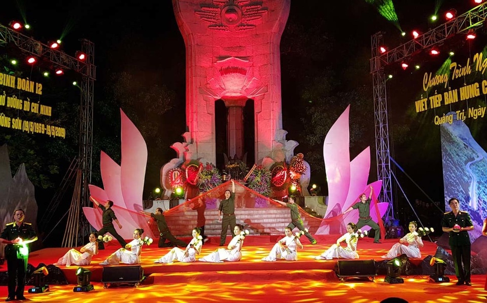“Viết tiếp bản hùng ca Trường Sơn” - 3 “Viết tiếp bản hùng ca Trường Sơn” - 3