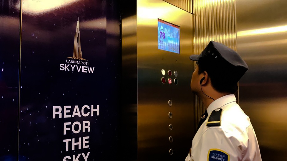 Ngắm gì trên đỉnh tòa nhà cao nhất Đông Nam Á?  - 2