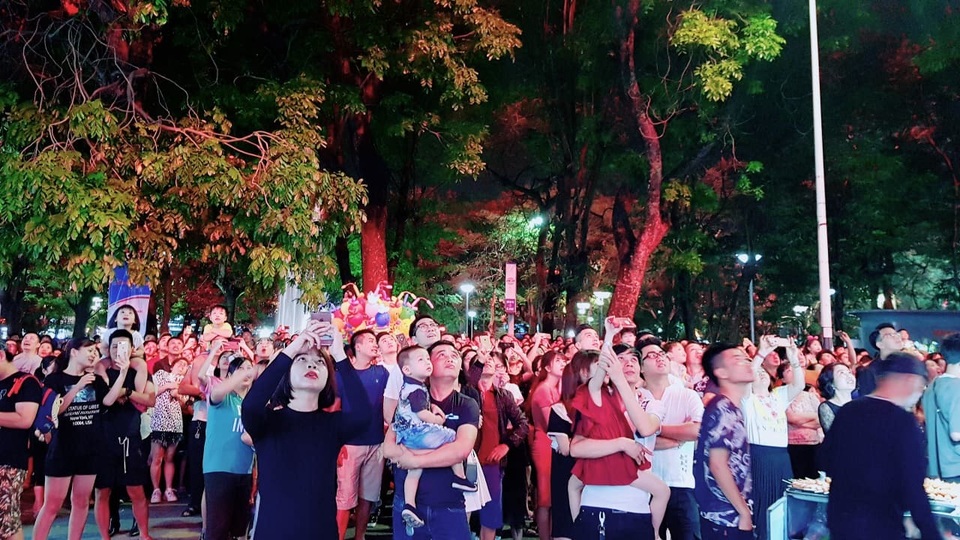 Thủ tướng cùng hàng vạn người dân dự Lễ hội Hoa Phượng đỏ 2019 - 7