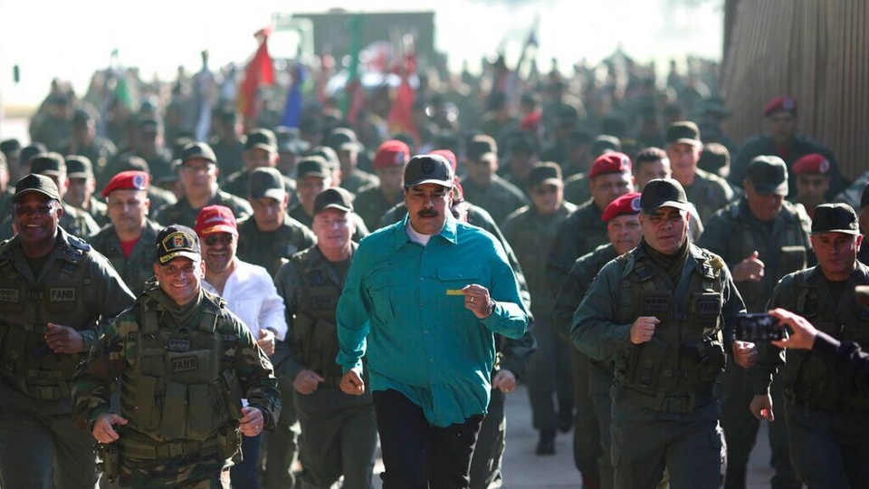 Mỹ dọa trừng phạt quân đội Venezuela nếu không rời bỏ Tổng thống Maduro - 1 Mỹ dọa trừng phạt quân đội Venezuela nếu không rời bỏ Tổng thống Maduro - 1