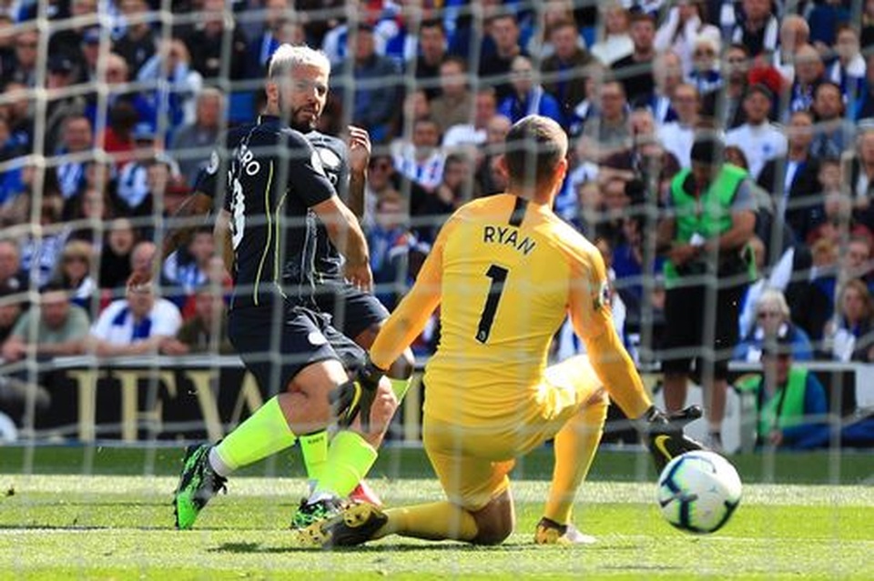 Brighton 1-4 Man City: Thầy trò Guardiola vô địch Premier League - 11 Brighton 1-4 Man City: Thầy trò Guardiola vô địch Premier League - 11