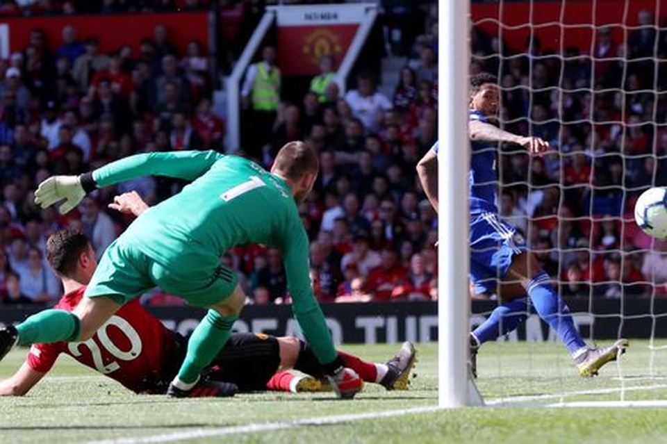 Man Utd 0-2 Cardiff: “Quỷ đỏ” tiếp tục gây thất vọng - 1 Man Utd 0-2 Cardiff: “Quỷ đỏ” tiếp tục gây thất vọng - 1