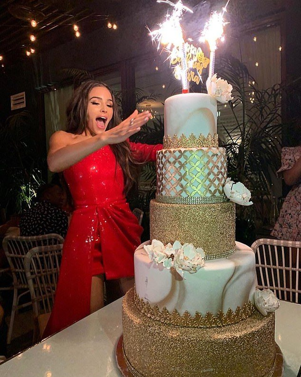 Hoa hậu hoàn vũ Olivia Culpo sexy với váy cam - 8 Hoa hậu hoàn vũ Olivia Culpo sexy với váy cam - 8