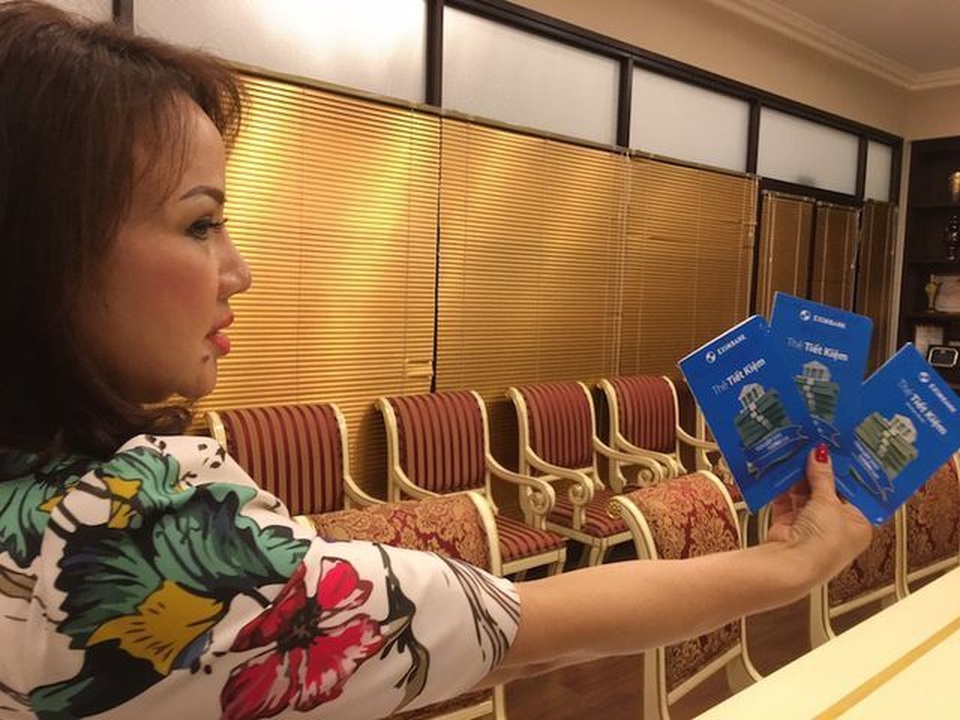 “Vua hàng hiệu” mất hợp đồng lớn vì lộ tin; đại gia giải trí chịu cú sốc lớn nhất sau 41 năm - 1 “Vua hàng hiệu” mất hợp đồng lớn vì lộ tin; đại gia giải trí chịu cú sốc lớn nhất sau 41 năm - 1