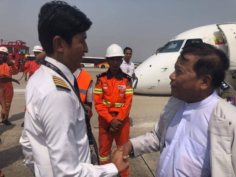 Máy bay Myanmar chở 89 người thoát hiểm nhờ hạ cánh bằng mũi - 2