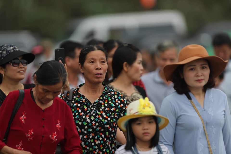 Hàng vạn người đổ về chùa Tam Chúc dự Đại lễ Phật đản Vesak 2019 - 2 Hàng vạn người đổ về chùa Tam Chúc dự Đại lễ Phật đản Vesak 2019 - 2