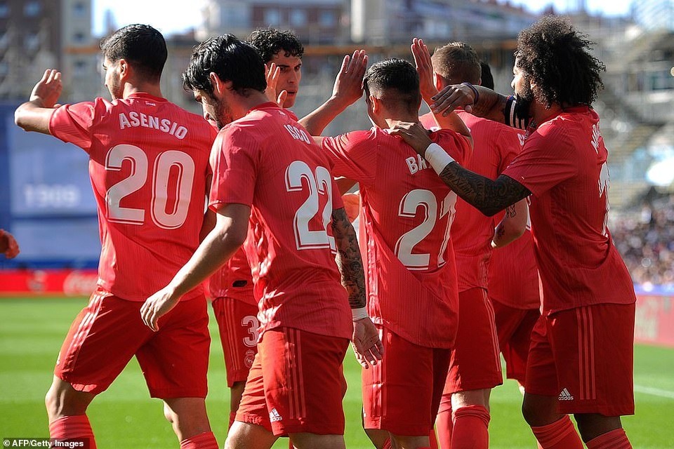 Thua Sociedad, Real Madrid tiếp tục chuỗi trận thất vọng - 3 Thua Sociedad, Real Madrid tiếp tục chuỗi trận thất vọng - 3