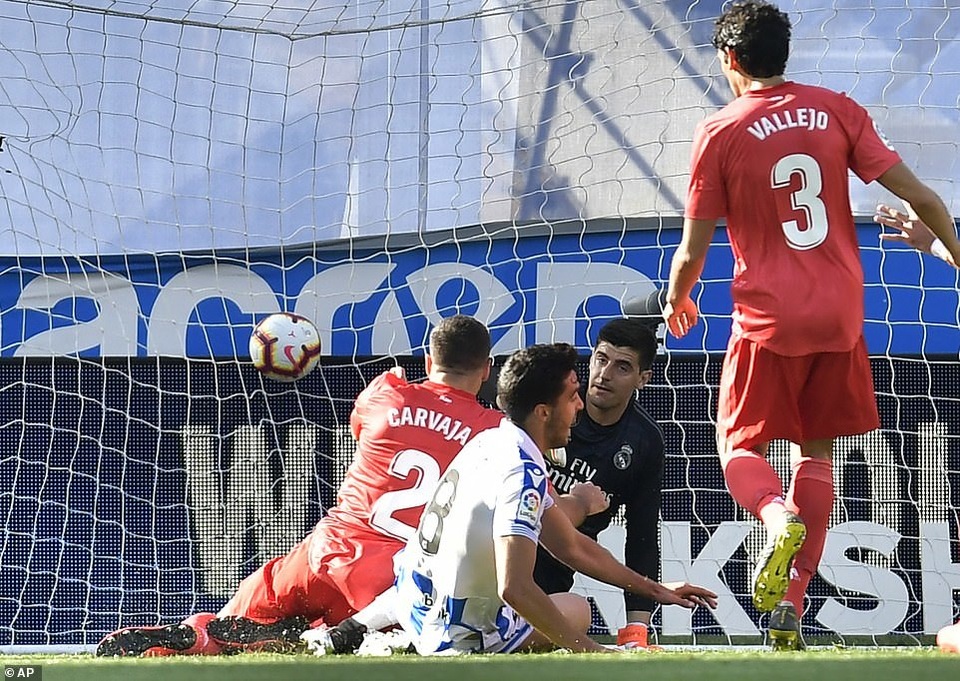 Thua Sociedad, Real Madrid tiếp tục chuỗi trận thất vọng - 6 Thua Sociedad, Real Madrid tiếp tục chuỗi trận thất vọng - 6
