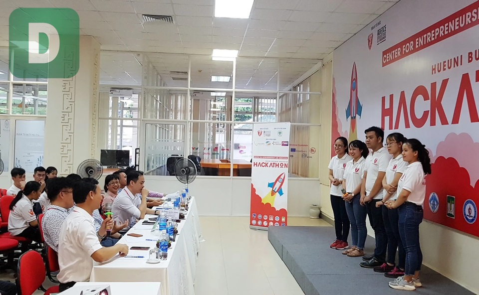Hơn 1 tỷ đồng đầu tư cho 3 dự án khởi nghiệp của sinh viên Huế - 3 Hơn 1 tỷ đồng đầu tư cho 3 dự án khởi nghiệp của sinh viên Huế - 3