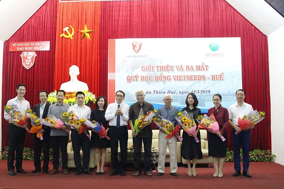 Ra mắt quỹ học bổng Vietseeds - Huế giúp sinh viên khá giỏi có tinh thần cống hiến - 1 Ra mắt quỹ học bổng Vietseeds - Huế giúp sinh viên khá giỏi có tinh thần cống hiến - 1