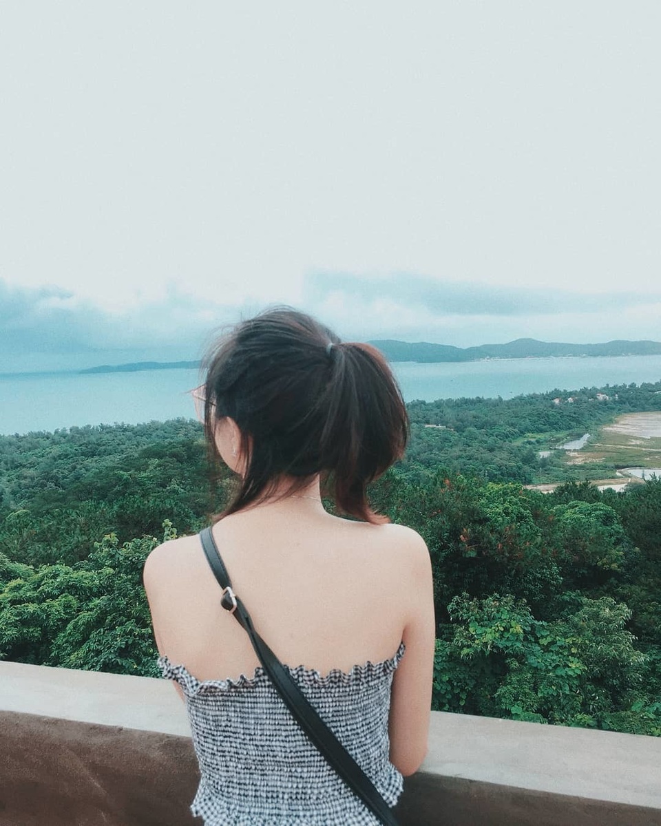 Sửng sốt hòn đảo được mệnh danh là “nơi cách thiên đường một bước chân” ở Quảng Ninh - 9 Sửng sốt hòn đảo được mệnh danh là “nơi cách thiên đường một bước chân” ở Quảng Ninh - 9