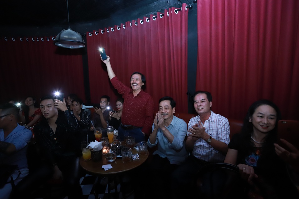 Nhiều nghệ sĩ đến ủng hộ minishow của ca sĩ Thanh Nga - 7 Nhiều nghệ sĩ đến ủng hộ minishow của ca sĩ Thanh Nga - 7