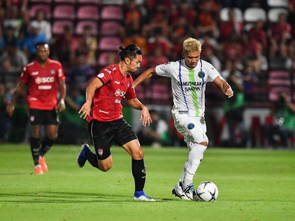 CLB Muangthong United không muốn nhả cầu thủ cho King’s Cup - 1 CLB Muangthong United không muốn nhả cầu thủ cho King’s Cup - 1