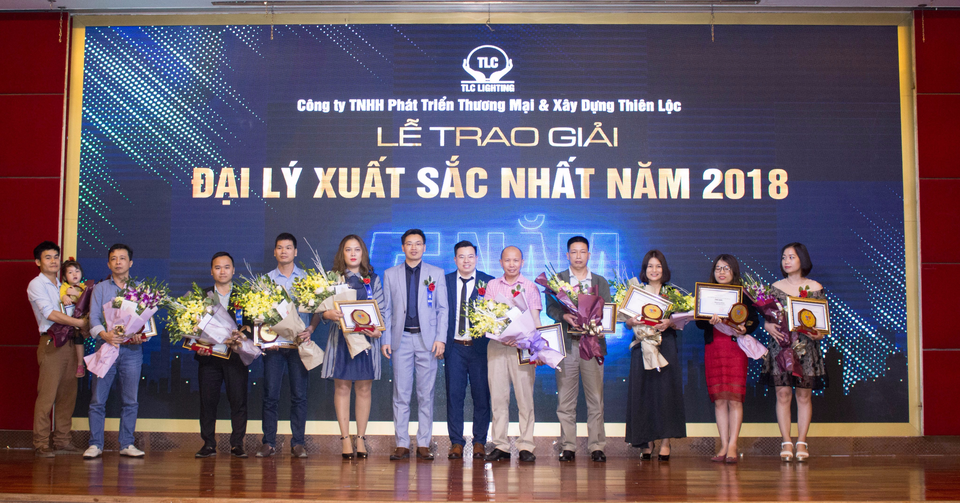 TLC Lighting đạt Top 10 Thương hiệu mạnh quốc gia 2019 - 3 TLC Lighting đạt Top 10 Thương hiệu mạnh quốc gia 2019 - 3