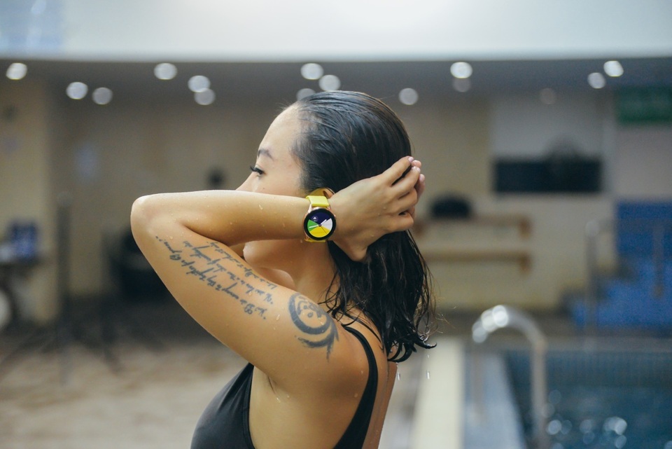 Hana Giang Anh “biến hóa khôn lường” với đồng hồ Galaxy Watch Active - 6 Hana Giang Anh “biến hóa khôn lường” với đồng hồ Galaxy Watch Active - 6