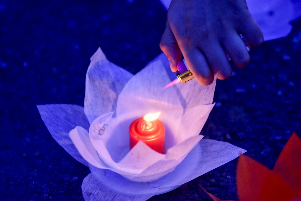 Lễ hội hoa đăng cầu nguyện hòa bình thế giới tại chùa Tam Chúc - 20 Lễ hội hoa đăng cầu nguyện hòa bình thế giới tại chùa Tam Chúc - 20