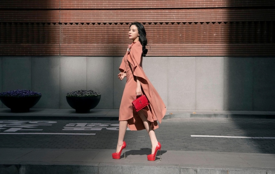 Hoa hậu Doanh nhân Stella Chang đẹp không góc chết trên đường phố Seoul - 8 Hoa hậu Doanh nhân Stella Chang đẹp không góc chết trên đường phố Seoul - 8