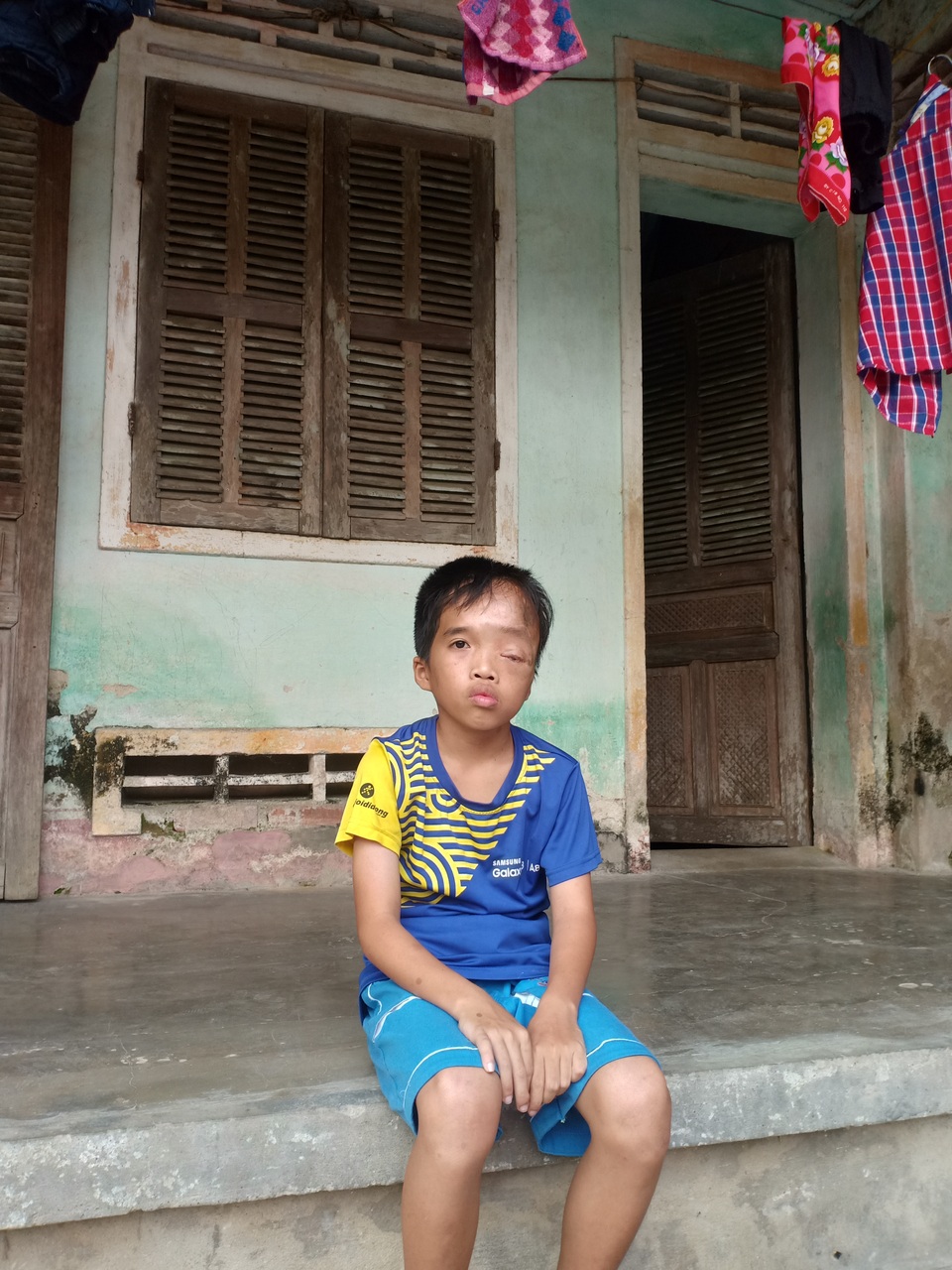 Người cựu binh tuyến lửa không sợ bom đạn hằng đêm nằm ôm con khóc - 5 Người cựu binh tuyến lửa không sợ bom đạn hằng đêm nằm ôm con khóc - 5