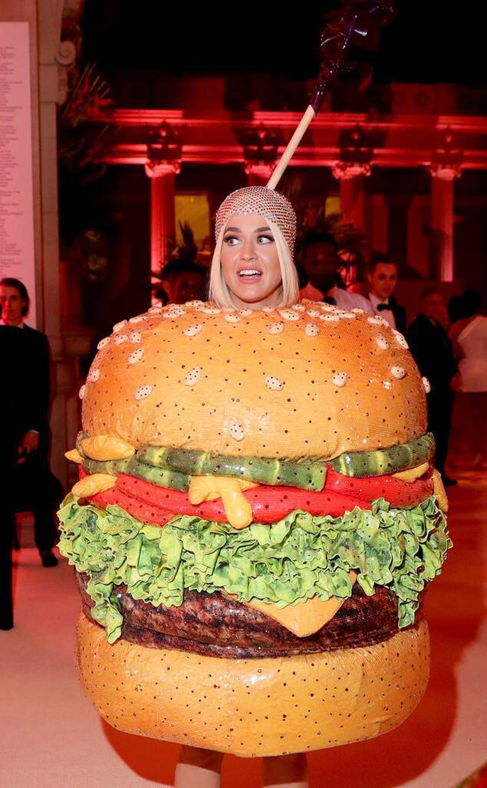Katy Perry diện áo hoa lấp ló ngực đầy - 10 Katy Perry diện áo hoa lấp ló ngực đầy - 10