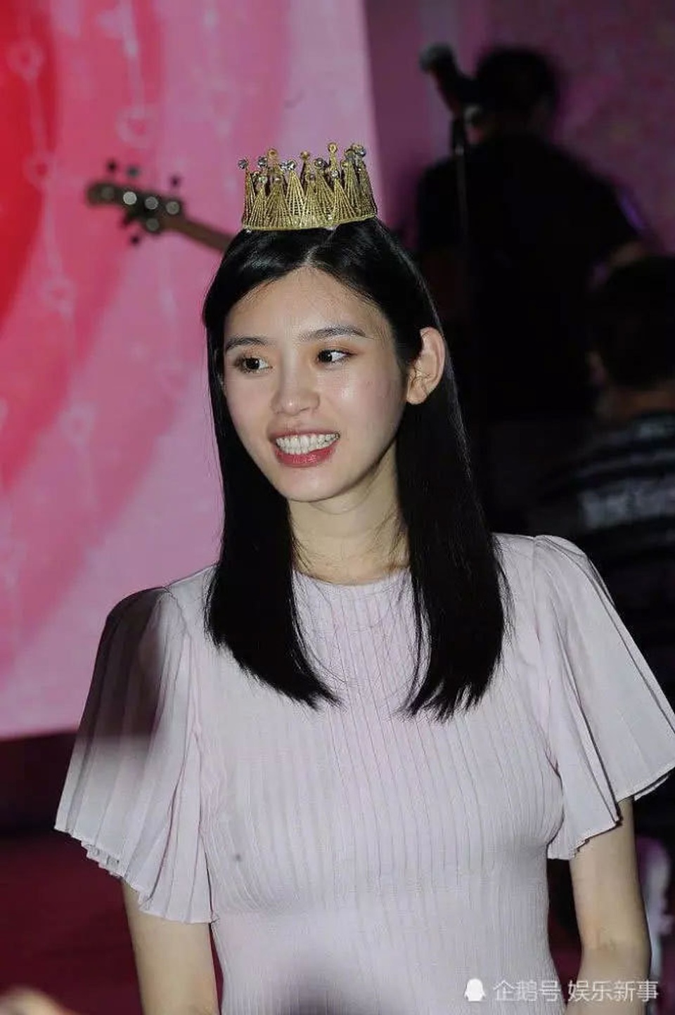 Cộng đồng mạng xứ Trung xôn xao vì màn cầu hôn như phim của người mẫu nội y Hề Mộng Dao - 10 Cộng đồng mạng xứ Trung xôn xao vì màn cầu hôn như phim của người mẫu nội y Hề Mộng Dao - 10