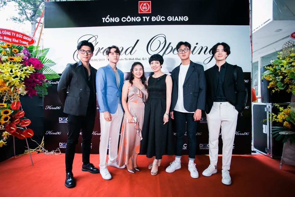 Tổng công ty Đức Giang ra mắt showroom thời trang đầu tiên tại TPHCM - 3 Tổng công ty Đức Giang ra mắt showroom thời trang đầu tiên tại TPHCM - 3