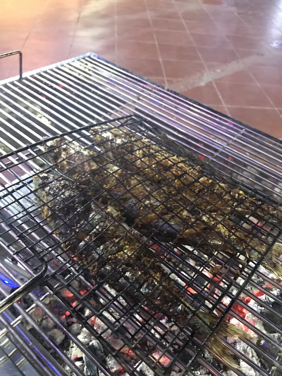 Vừa đến đất Quảng Ninh, khách đã giục nhà hàng om mấy nồi cá ba gai chuối đậu - 4 Vừa đến đất Quảng Ninh, khách đã giục nhà hàng om mấy nồi cá ba gai chuối đậu - 4