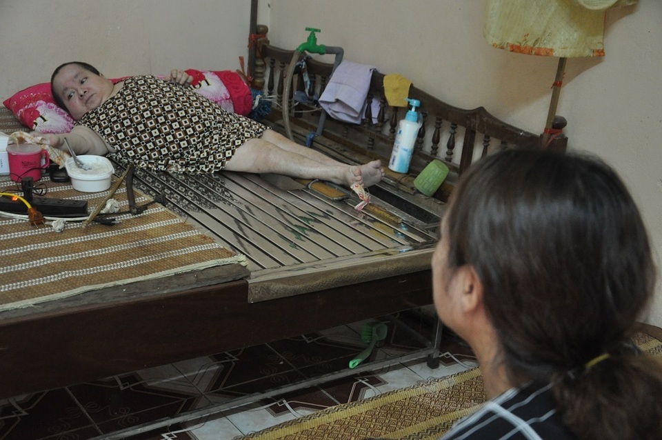Rớt nước mắt cảnh “người cá” vượt trăm cây số nương nhờ em gái bát cháo qua ngày - 5 Rớt nước mắt cảnh “người cá” vượt trăm cây số nương nhờ em gái bát cháo qua ngày - 5